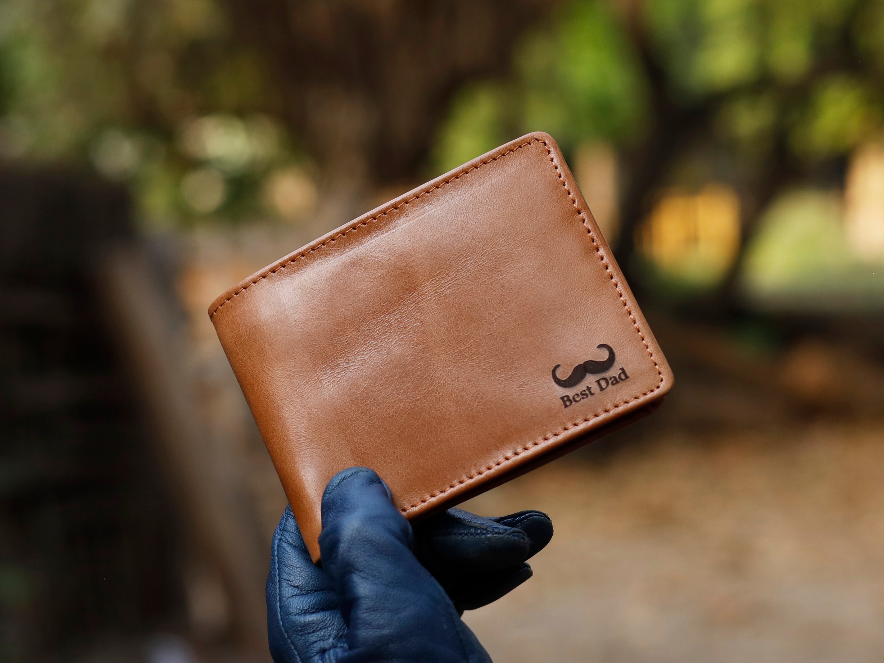 Light Brown Crazy Horse Leather Bifold Wallet – Minimalist Men’s Wallet with 6 Card Slots & 2 ID Windows | Personalized “Best Dad” Gift
