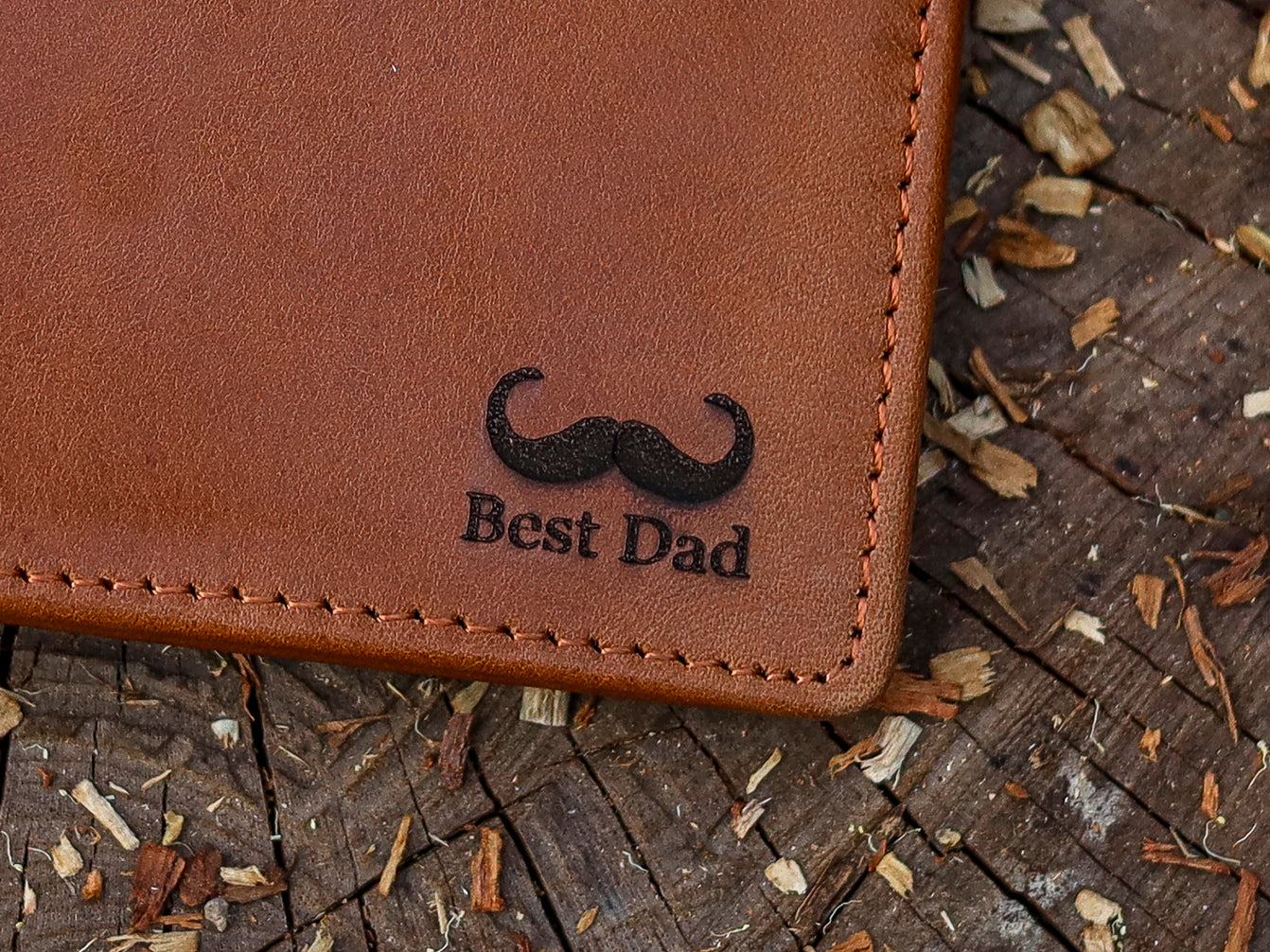 Light Brown Crazy Horse Leather Bifold Wallet – Minimalist Men’s Wallet with 6 Card Slots & 2 ID Windows | Personalized “Best Dad” Gift